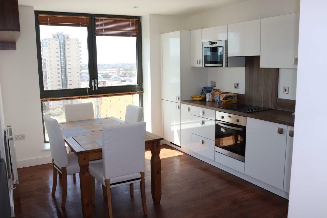 Premium Waterside Apartment Londres Extérieur photo